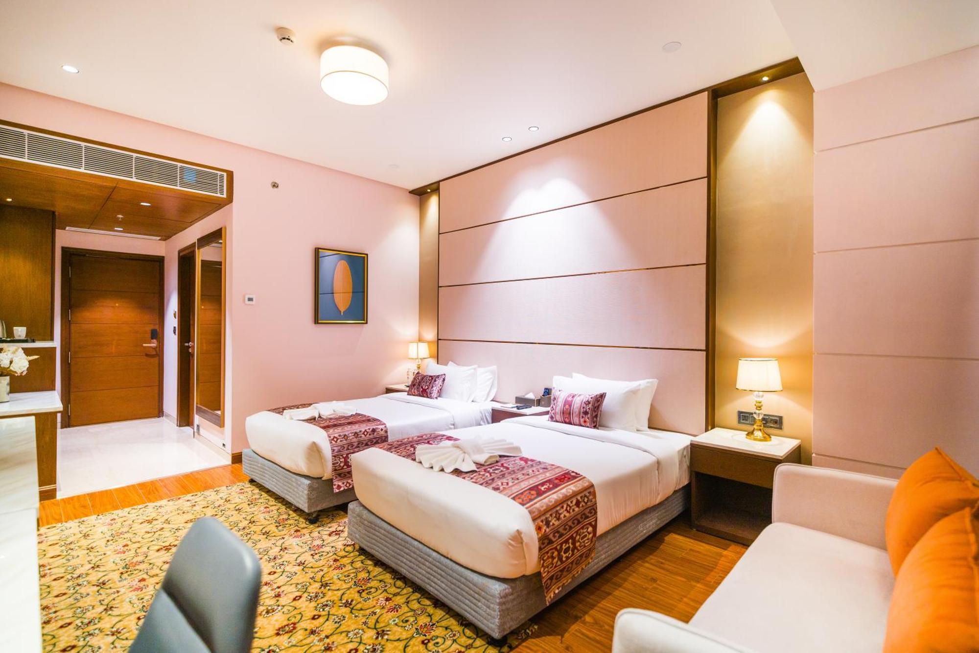 The Maple Hotel Bhopal Exterior foto